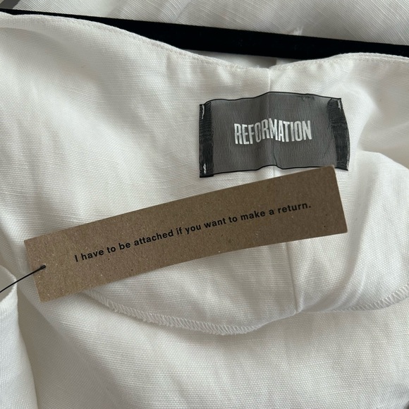 Reformation Linen Dress with adjustable straps. Brand New with tag attached. - Picture 3 of 7